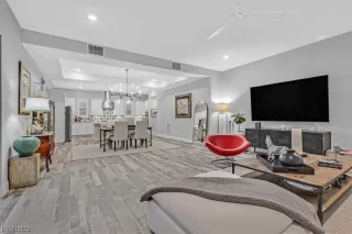 Photo #4: 2540628 Listing 