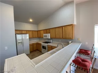 Photo #3: 2540643 Listing 