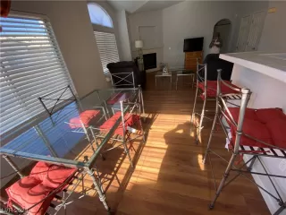 Photo #5: 2540643 Listing 