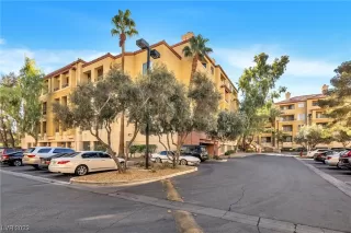 Photo #4: 2540672 Listing