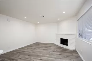 Photo #6: 2540692 Listing 