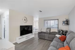 Photo #1: 2540696 Listing 