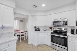 Photo #5: 2540696 Listing 