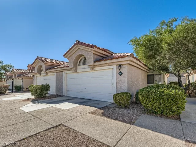 MLS: 2540697 Condo For Sale