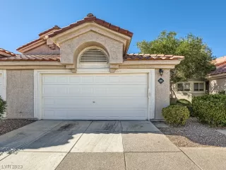 Photo #1: 2540697 Listing