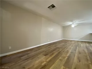 Photo #1: 2540729 Listing 