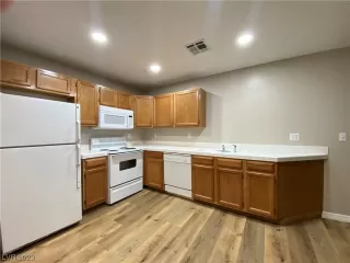 Photo #5: 2540729 Listing 