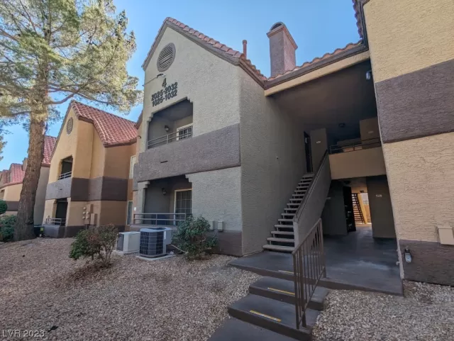 MLS: 2540734 Condo For Sale