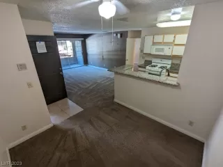 Photo #2: 2540734 Listing