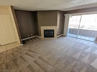 Photo #4: 2540734 Listing