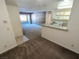 Photo #5: 2540734 Listing