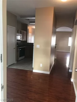 Photo #5: 2540740 Listing 
