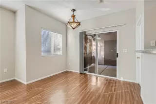 Photo #3: 2540757 Listing