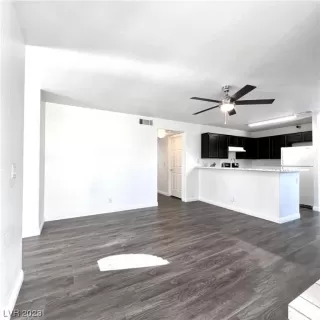 Photo #2: 2540785 Listing 