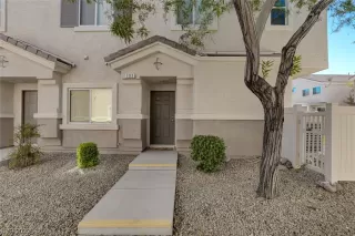 Photo #2: 2540831 Listing 