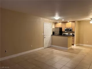 Photo #3: 2540880 Listing 