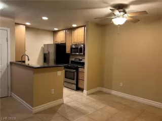 Photo #4: 2540880 Listing 