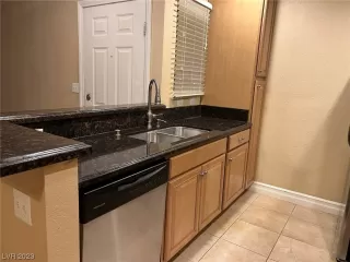 Photo #5: 2540880 Listing 