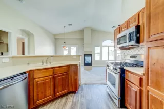 Photo #2: 2540917 Listing 