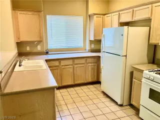 Photo #6: 2540929 Listing 