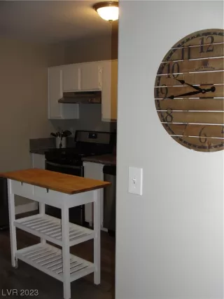 Photo #3: 2540945 Listing 