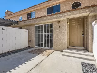 Photo #1: 2540951 Listing 