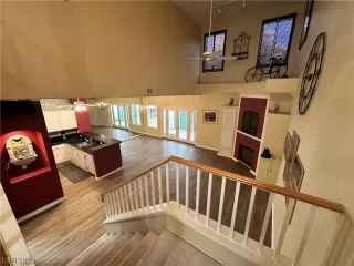 Photo #4: 2540967 Listing