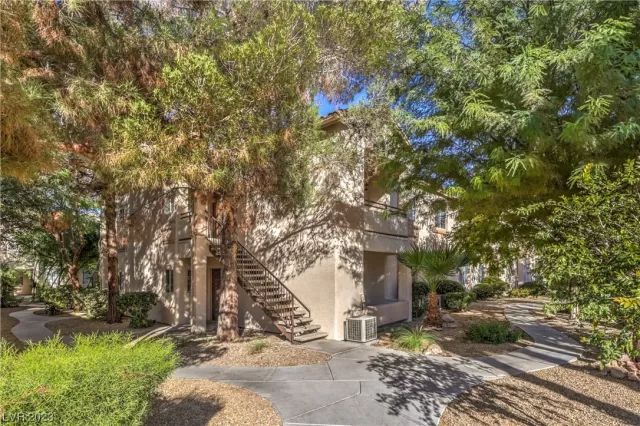 MLS: 2540986 Condo For Sale