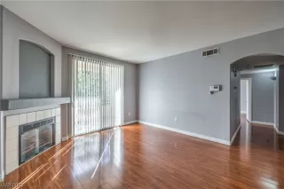 Photo #3: 2540986 Listing 
