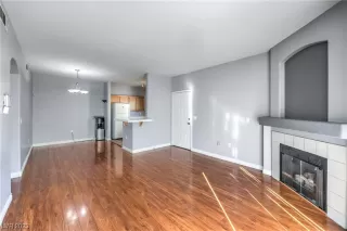 Photo #5: 2540986 Listing 