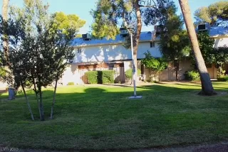 Photo #1: 2541047 Listing