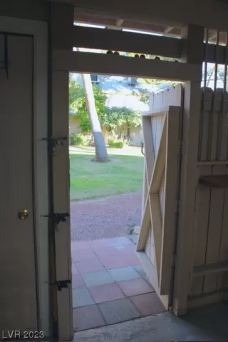 Photo #2: 2541047 Listing