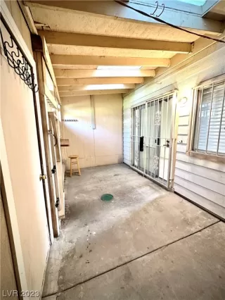 Photo #3: 2541047 Listing