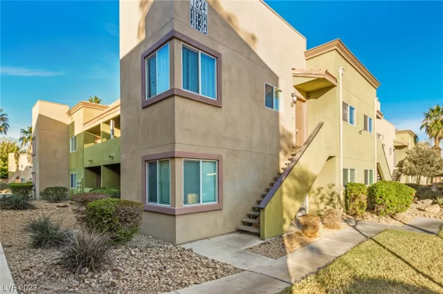 MLS: 2541054 Condo For Sale