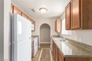 Photo #2: 2541054 Listing 