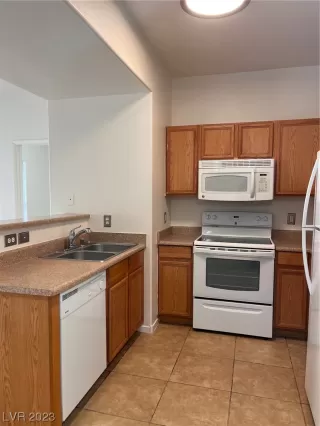 Photo #3: 2541062 Listing 