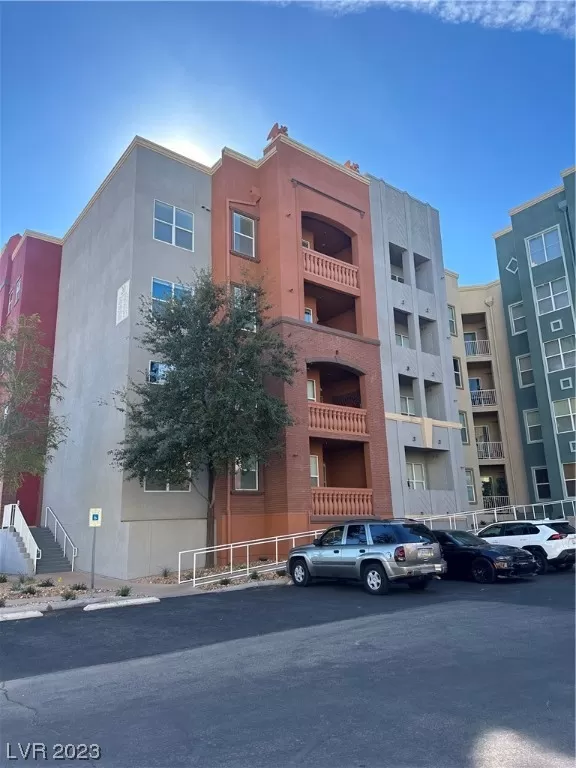 MLS: 2541063 Condo For Sale