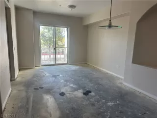 Photo #6: 2541063 Listing