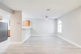 Photo #1: 2541064 Listing