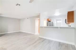 Photo #2: 2541064 Listing