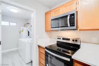 Photo #5: 2541064 Listing