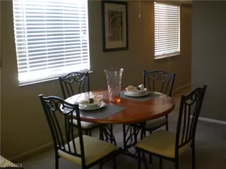 Photo #6: 2541066 Listing 