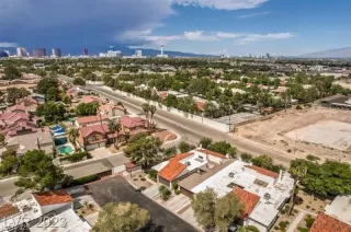 Photo #4: 2541068 Listing 