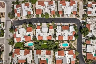 Photo #5: 2541068 Listing 