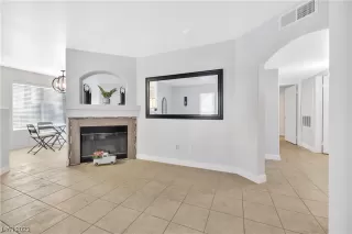 Photo #4: 2541087 Listing 