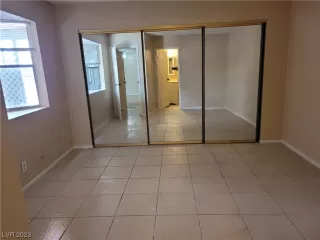 Photo #4: 2541093 Listing 