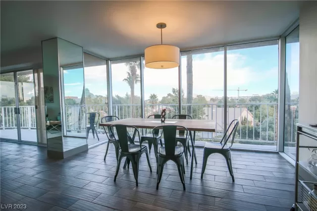 MLS: 2541121 Condo For Sale