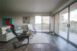 Photo #5: 2541121 Listing 