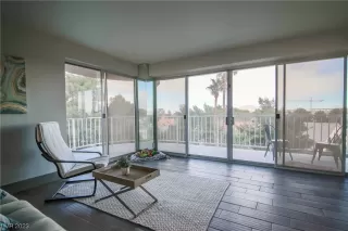 Photo #6: 2541121 Listing 