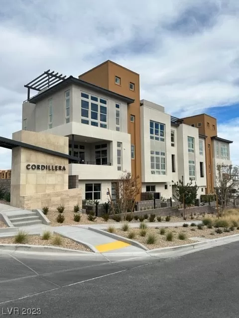 MLS: 2541122 Condo For Sale